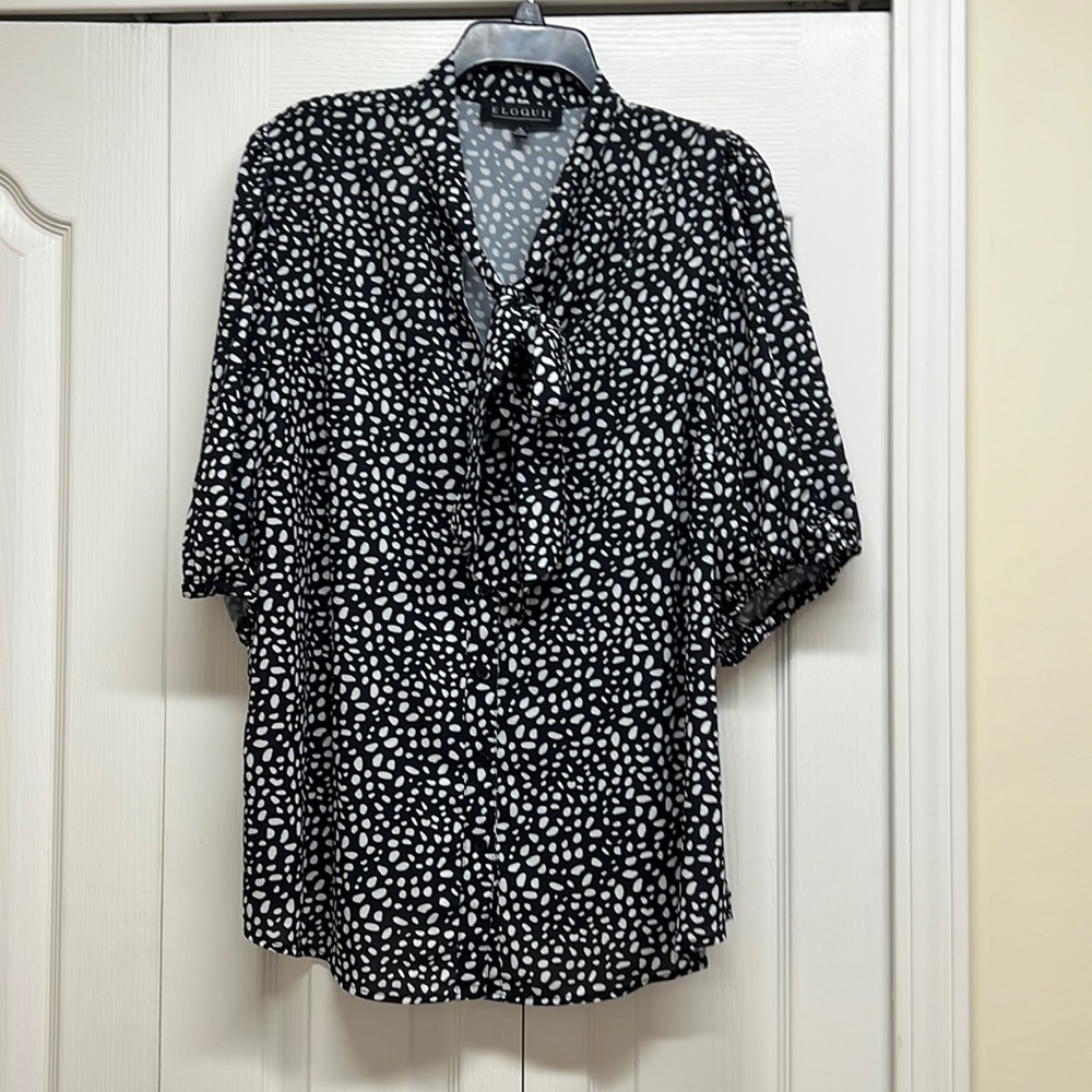 Eloquii black and white animal print half sleeves top with tie size 16